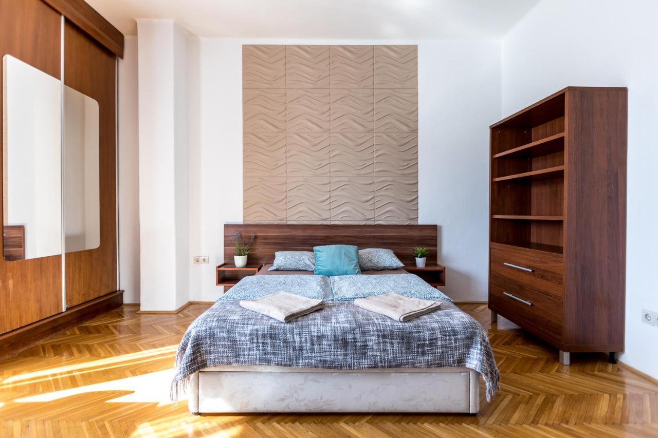 Danube Apartment Boedapest Buitenkant foto