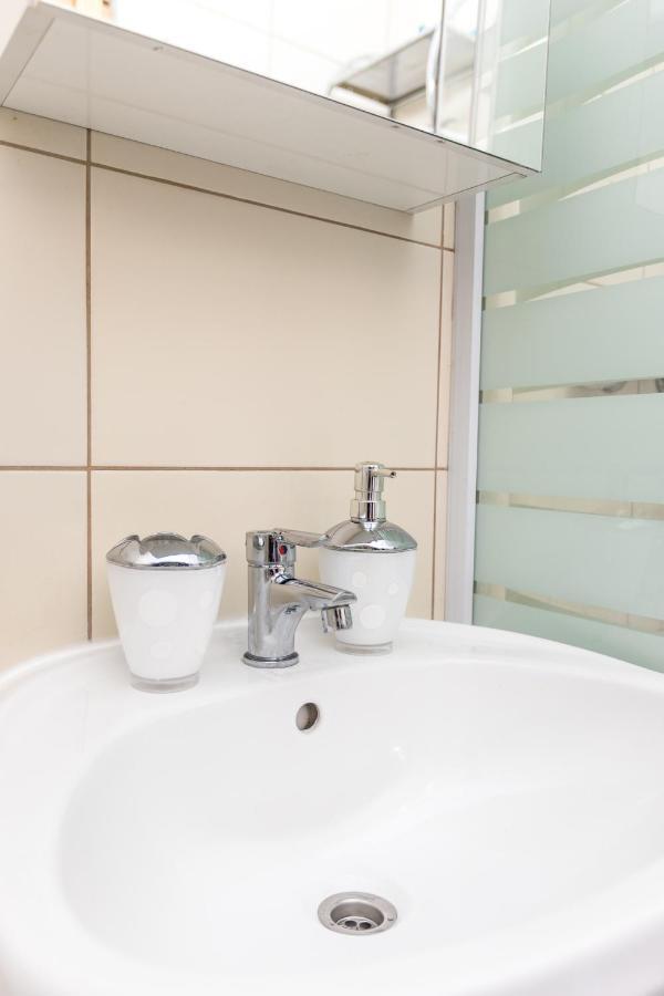 Danube Apartment Boedapest Buitenkant foto