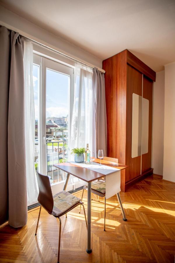 Danube Apartment Boedapest Buitenkant foto
